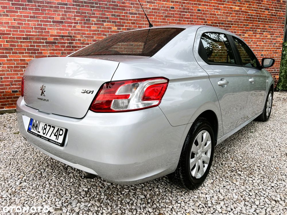 Peugeot 301 - 4