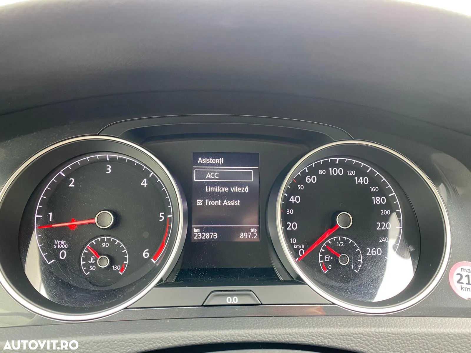 Volkswagen Golf 2.0 TDI SCR DSG Comfortline - 20