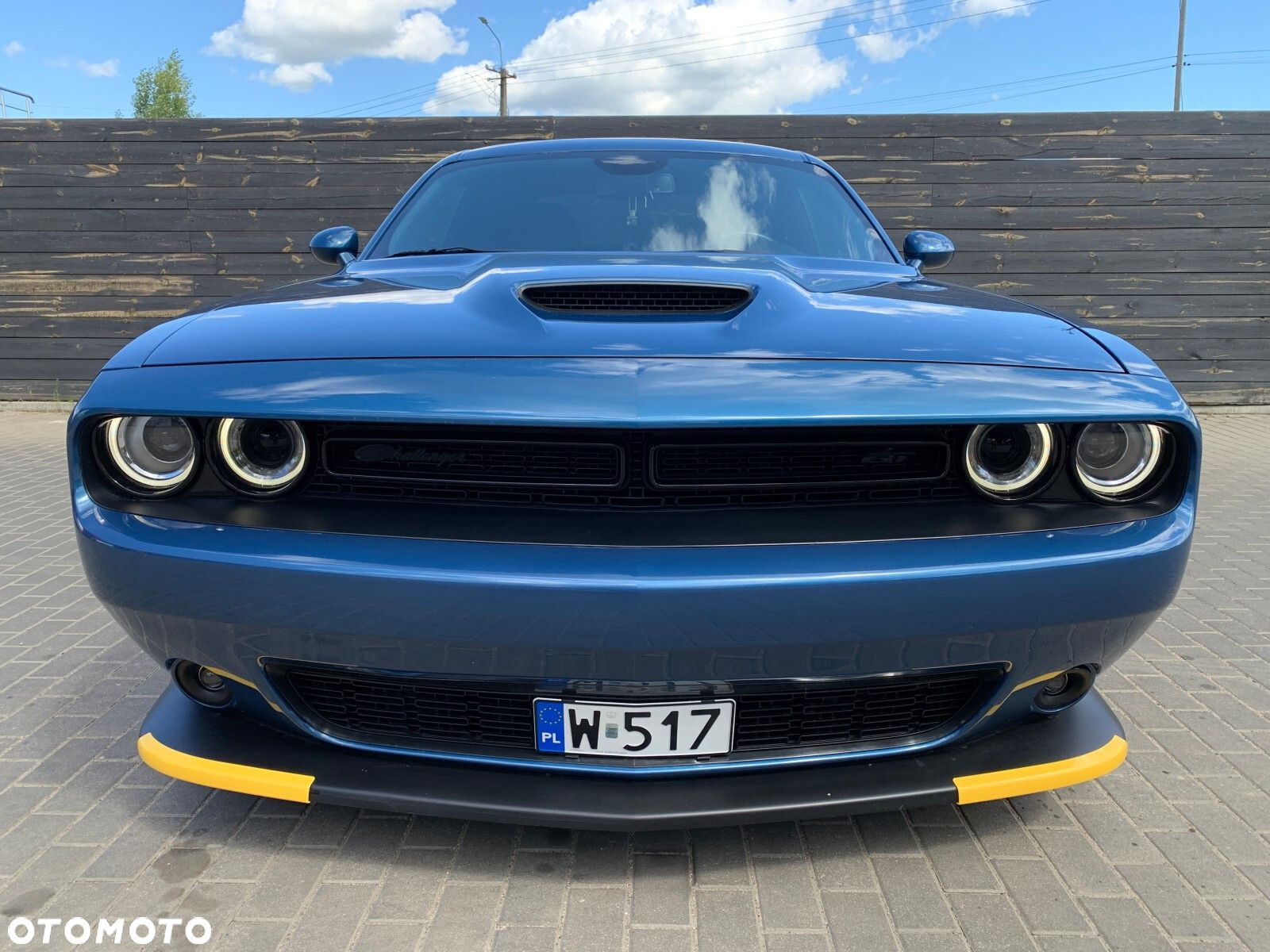 Dodge Challenger - 9