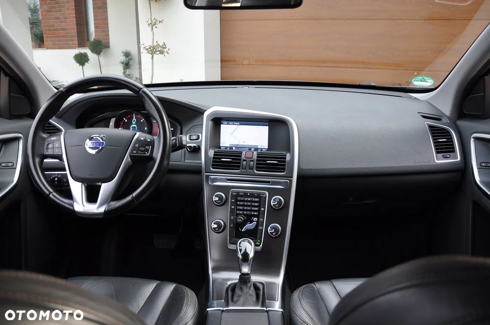 Volvo XC 60 D4 Geartronic Summum - 19