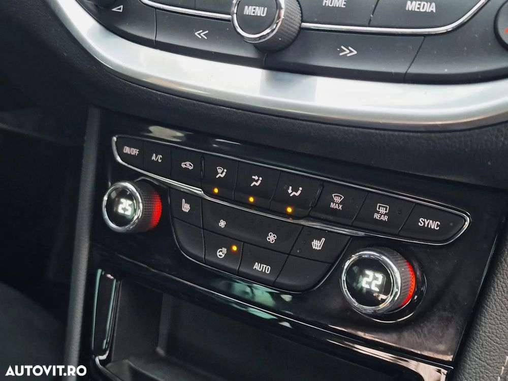 Opel Astra Sports Tourer 1.6 CDTI ECOTEC ECOFlex Start/Stop Cosmo - 24