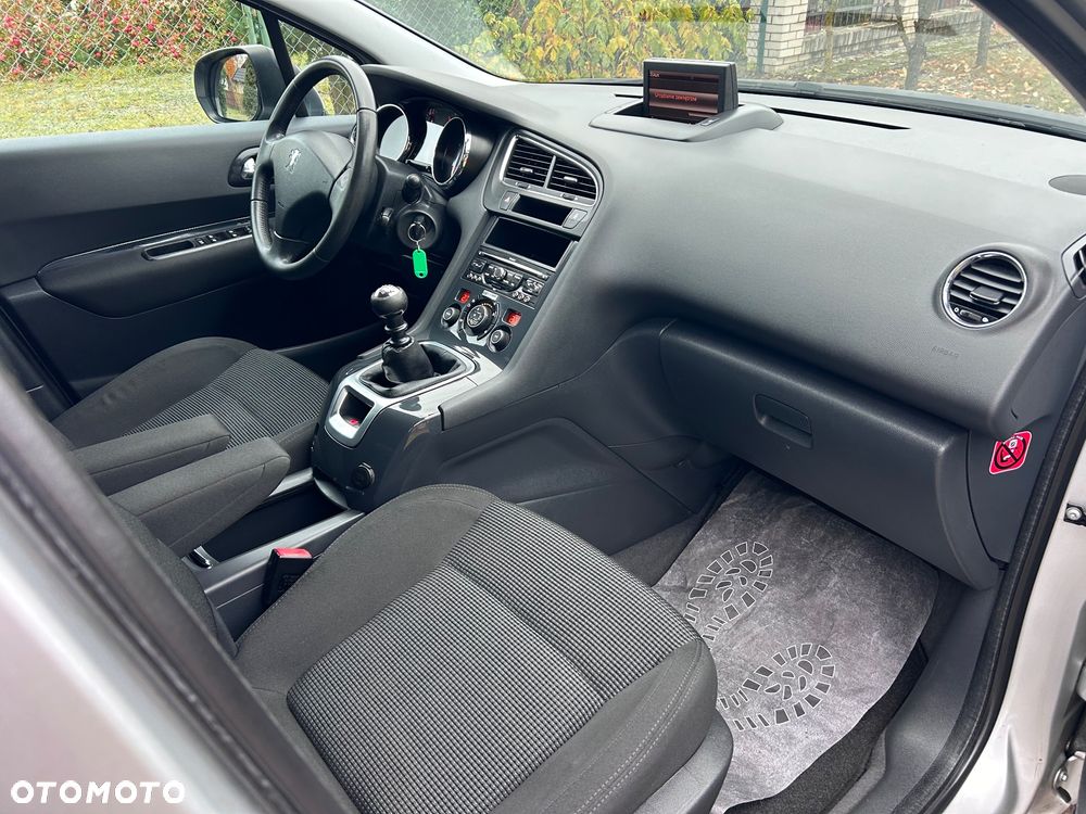Peugeot 5008 - 9