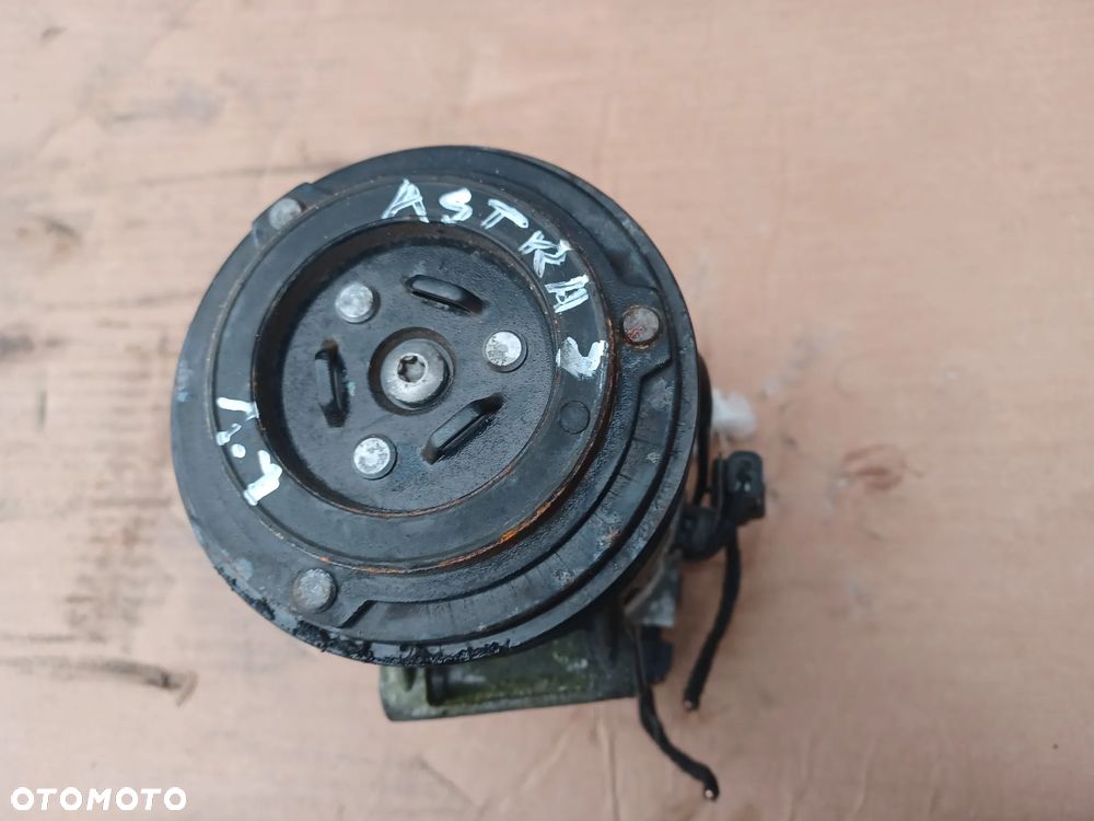SPRĘŻARKA KLIMATYZACJI OPEL 1.7 CDTI 13412248 - 2