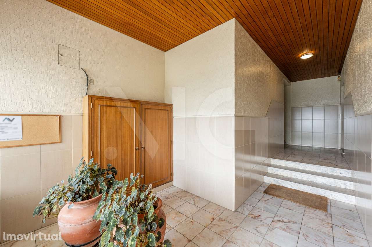 T2 com Varanda, Lugar de garagem e Arrumos em Custóias - Matosinhos - Grande imagem: 3/49