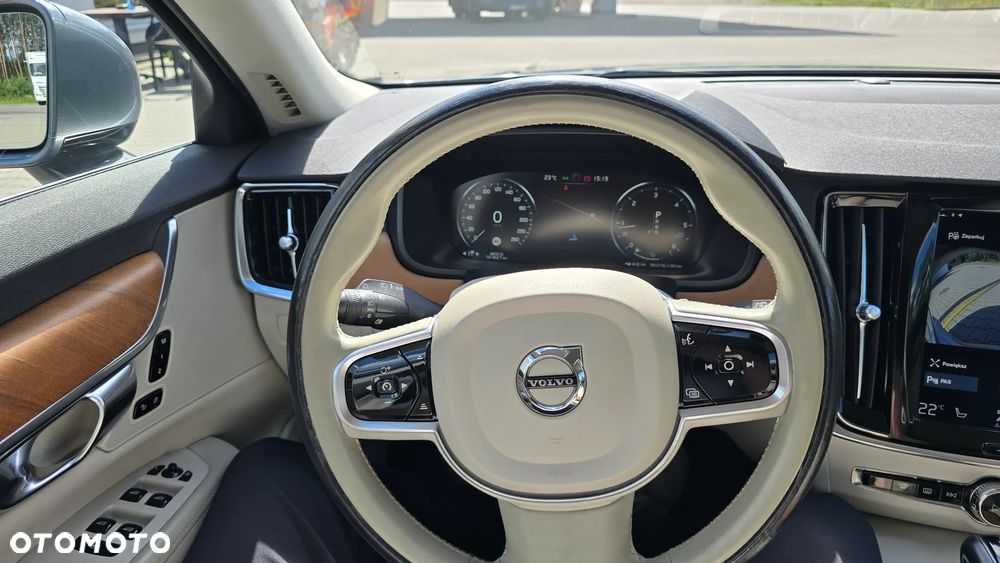 Volvo V90 D4 Geartronic Inscription - 32