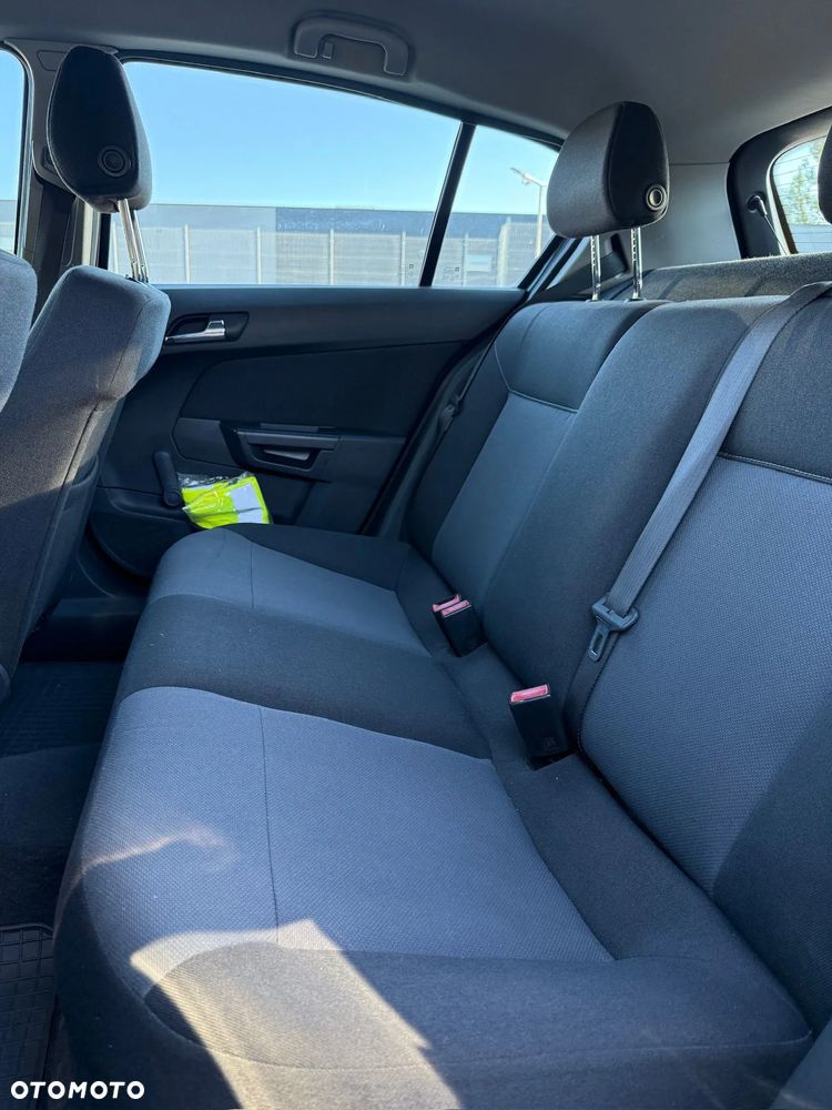 Opel Astra 1.6 Sport - 11