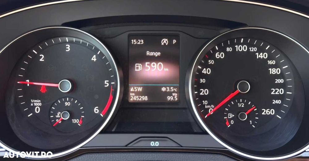 Volkswagen Passat - 30