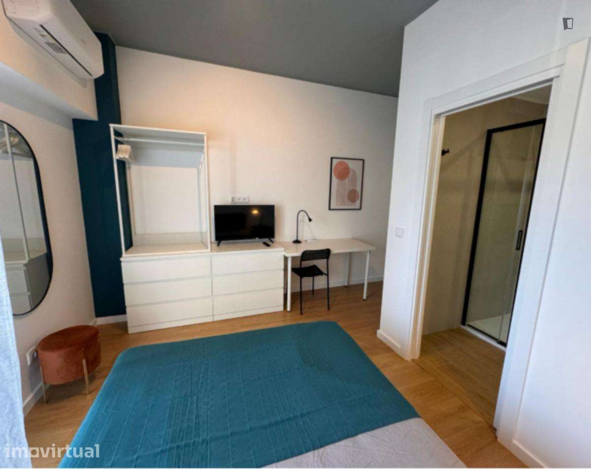 Quarto - localizado em Setubal - Grande imagem: 3/14