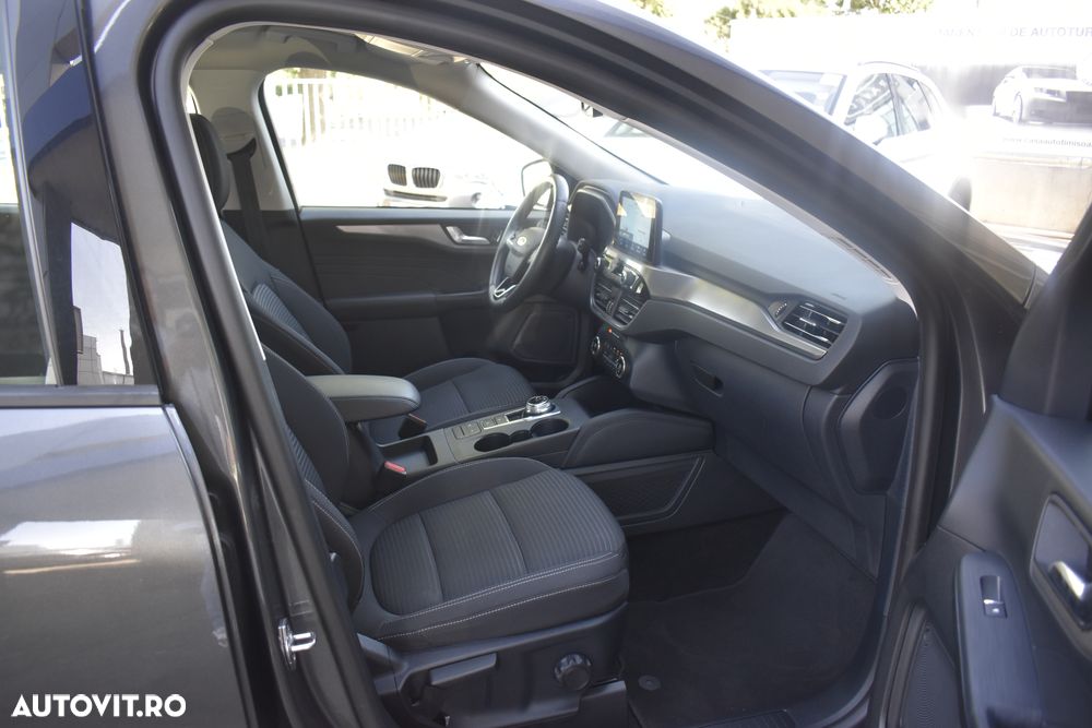 Ford Kuga - 40