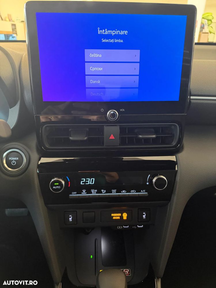 Toyota Yaris Cross 1.5 VVT-i HSD 4x2 Dynamic - 6