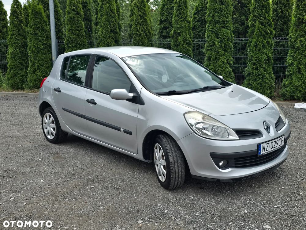 Renault Clio - 2