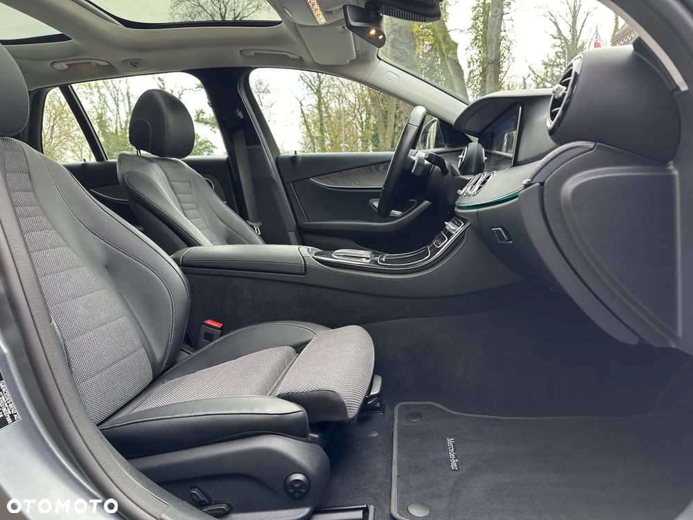 Mercedes-Benz Klasa E - 9