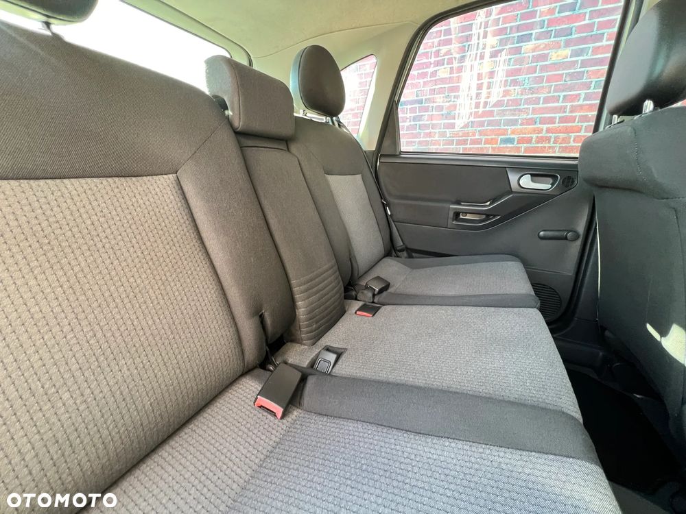Opel Meriva - 18