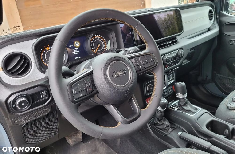 Jeep Wrangler - 12