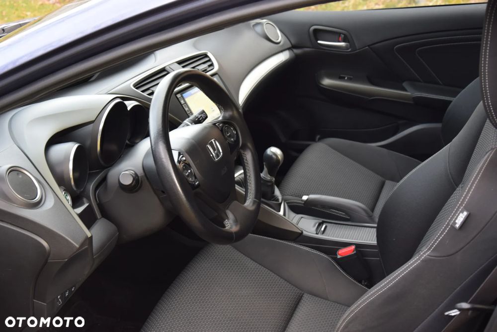 Honda Civic 1.6 i-DTEC Executive Black Edition - 11