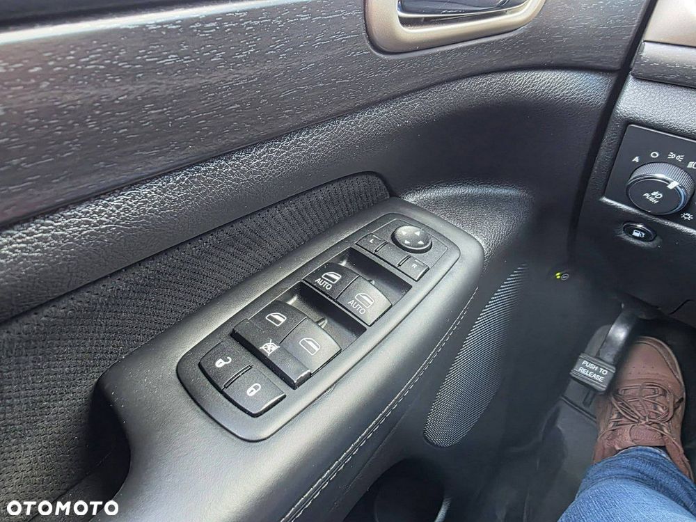 Jeep Grand Cherokee - 13