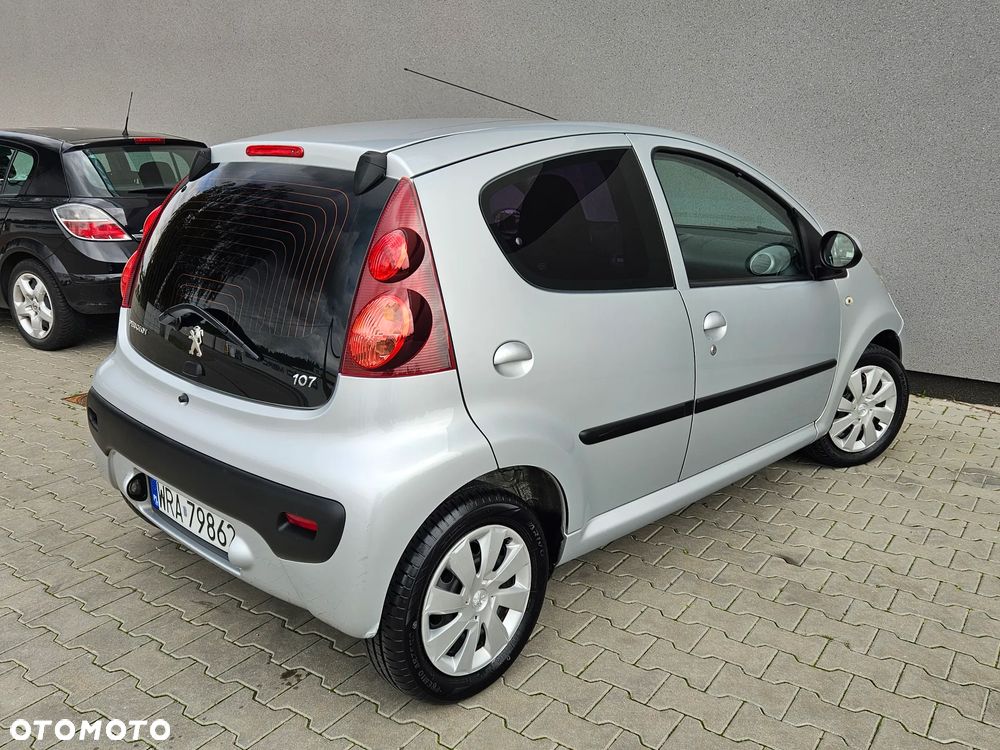 Peugeot 107 1.0 Happy - 21