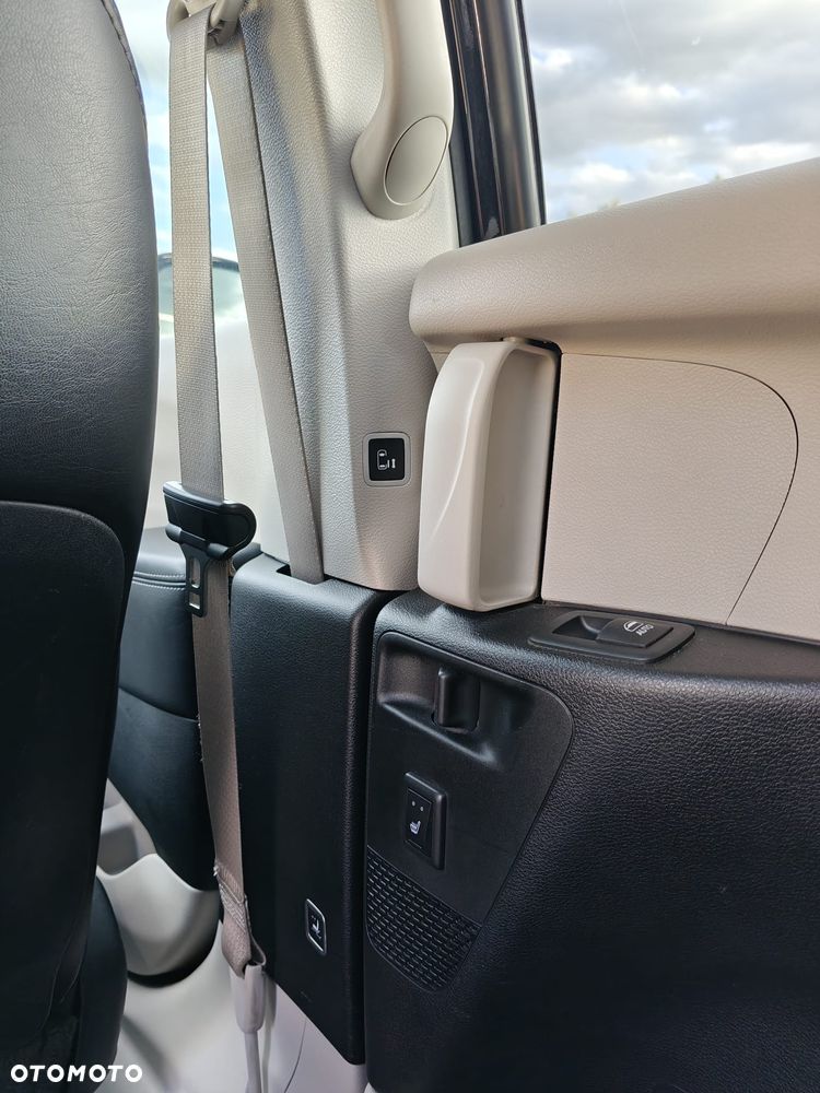 Chrysler Pacifica - 22