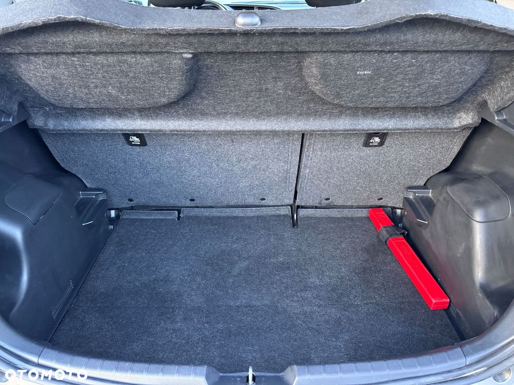 Toyota Yaris 1.5 Premium - 24