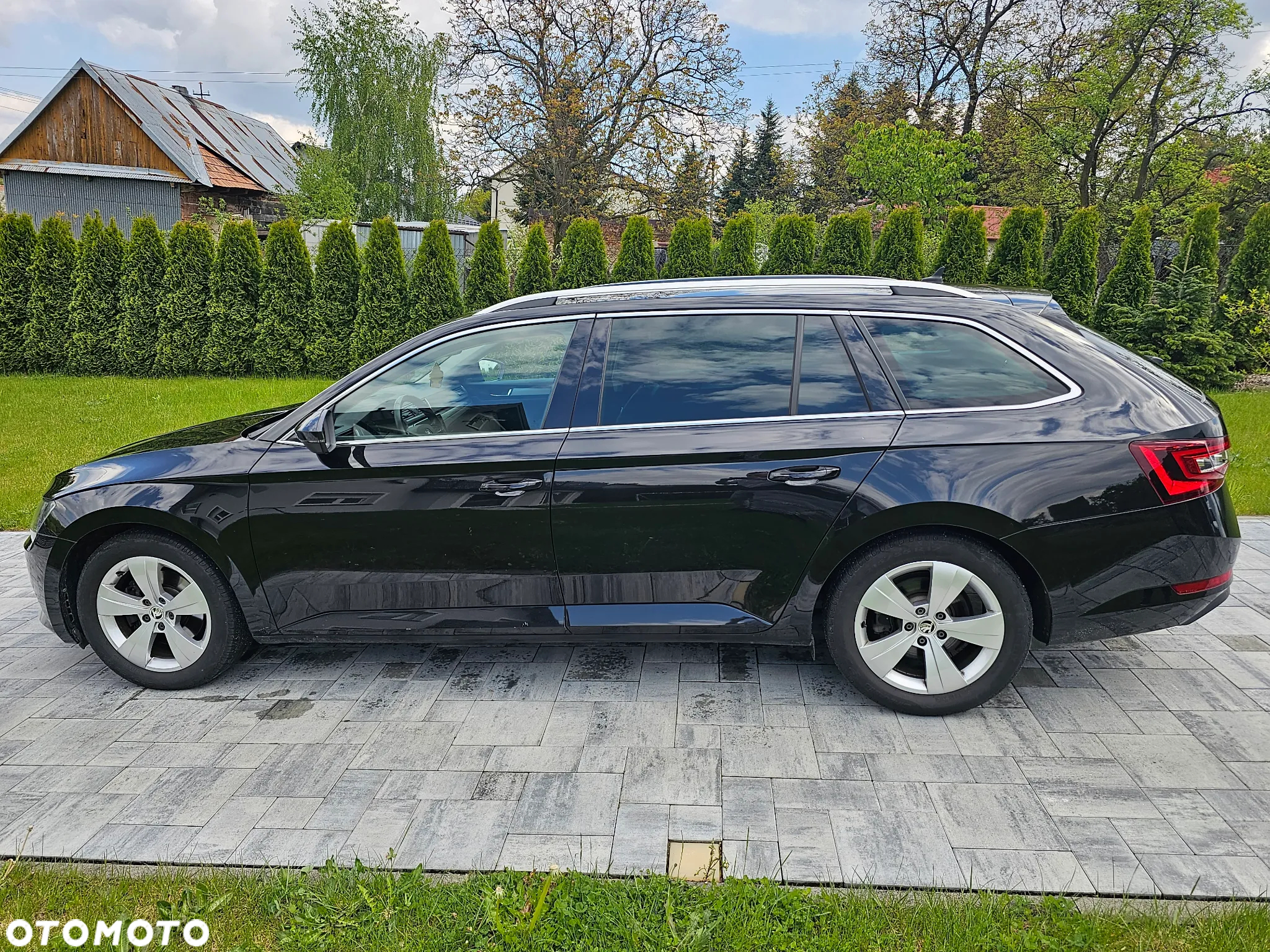 Skoda Superb 2.0 TDI Premium Edition - 24