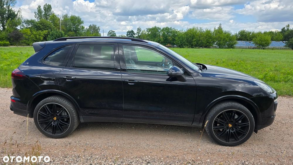 Porsche Cayenne S Platinum Edition - 4