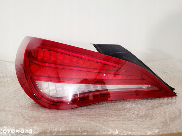 Mercedes Cla w117 lampa tylna lewa led ładna