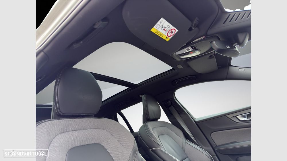 Volvo V60 2.0 T6 AWD TE Plus Dark - 16