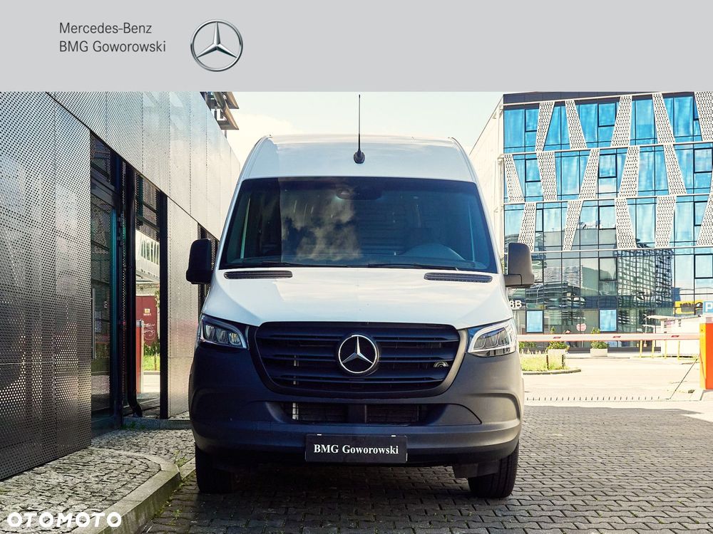 Mercedes-Benz Sprinter - 2