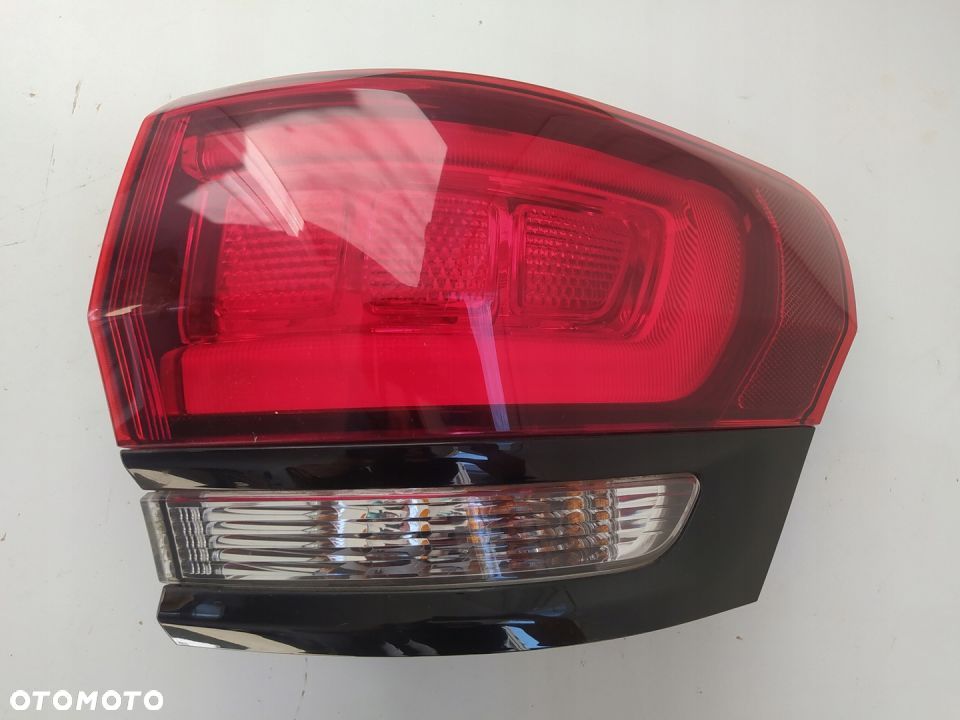 JEEP CHEROKEE WK2 LIFT LAMPA TYLNA PRAWA SRT SRT8 - 1