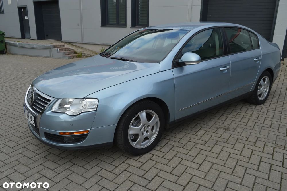 Volkswagen Passat 1.9 TDI Highline - 5