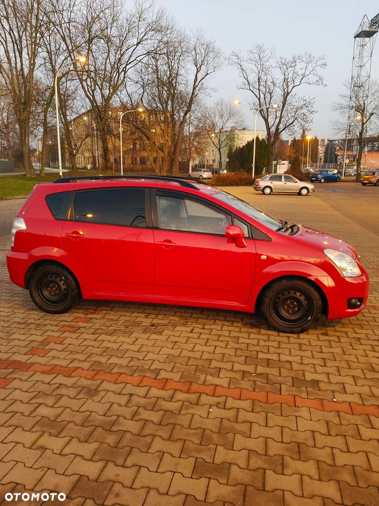 Toyota Corolla Verso 2.2 D-CAT Sol - 2