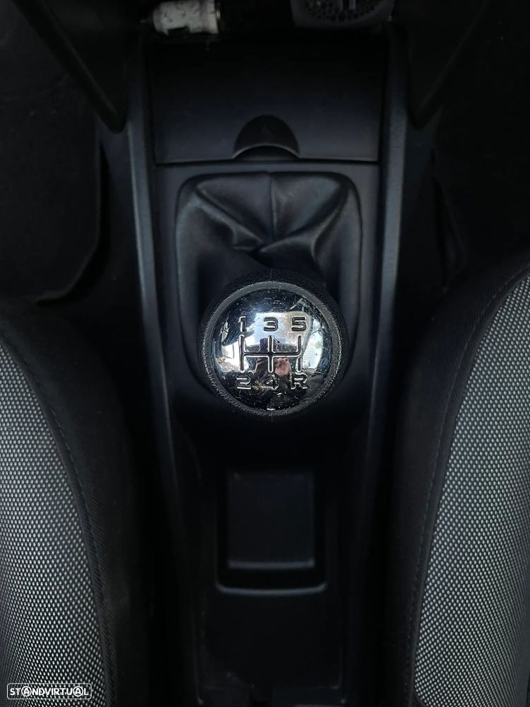 Peugeot 207 SW 1.6 HDi Outdoor - 14