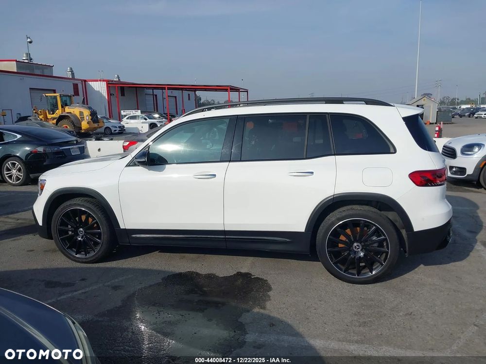 Mercedes-Benz GLB 250 4-Matic AMG Line 8G-DCT - 4