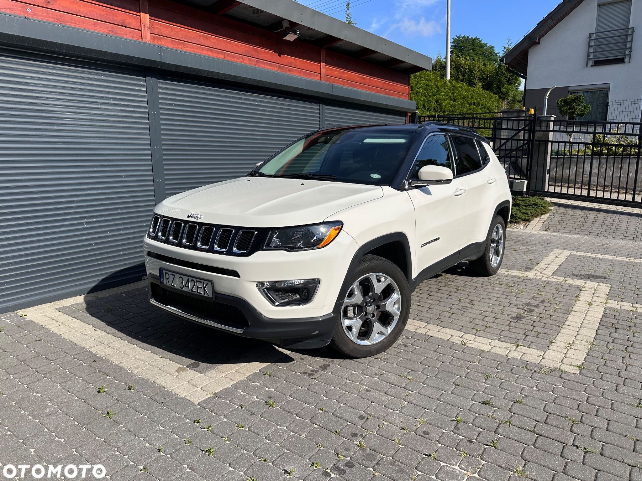Jeep Compass - 1
