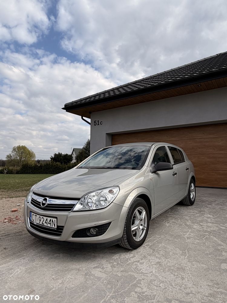 Opel Astra - 1