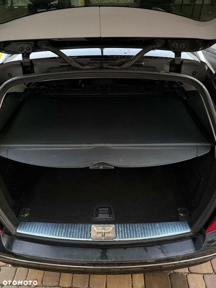 Mercedes-Benz Klasa C 180 CGI Automatik BlueEFFICIENCY Elegance - 3