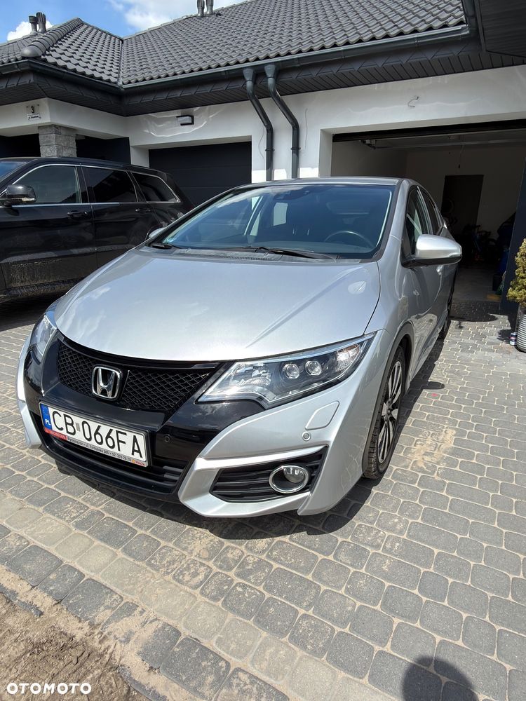 Honda Civic 1.8 Lifestyle (Honda Connect+) - 6