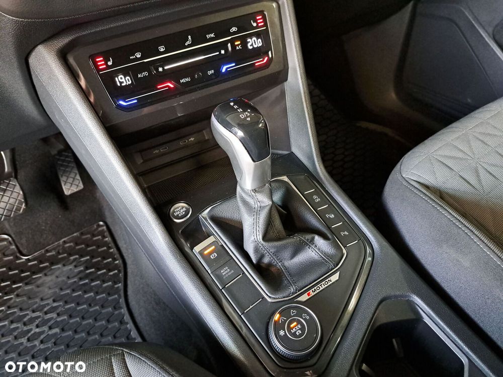 Volkswagen Tiguan - 28