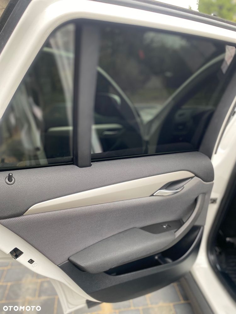 BMW X1 xDrive18d - 21