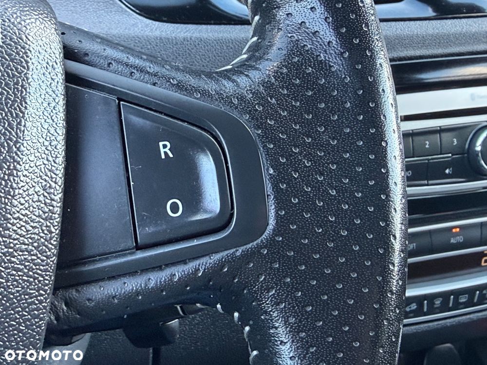 Renault Scenic ENERGY dCi 130 BOSE EDITION - 25