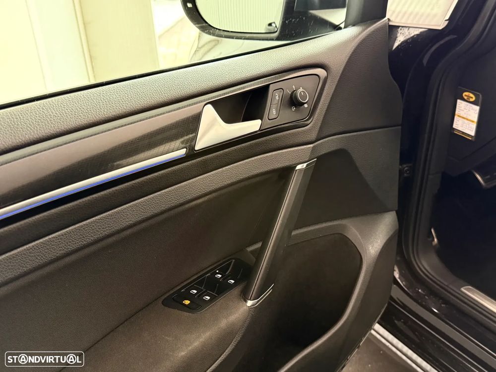 VW Golf R 4Motion BlueMotion DSG - 27