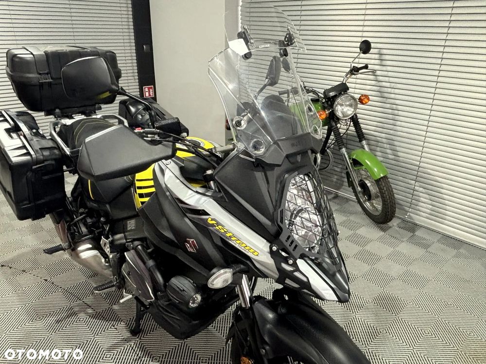 Suzuki V-STROM - 24