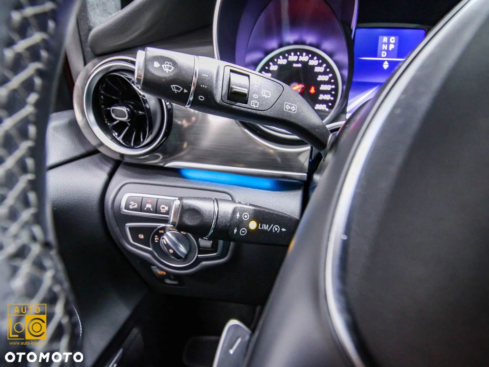 Mercedes-Benz Klasa V 300 d lang 4Matic 9G-TRONIC Exclusive Edition - 34