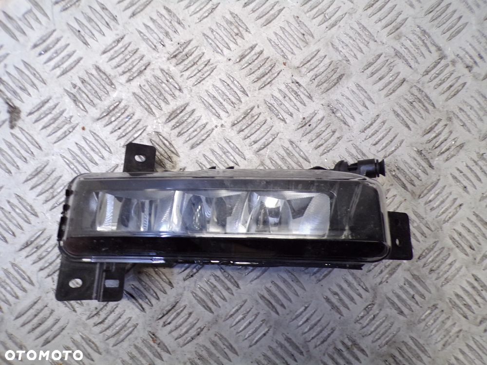 LED HALOGEN LEWY PRZÓD BMW 1 F40 1132.101.0000