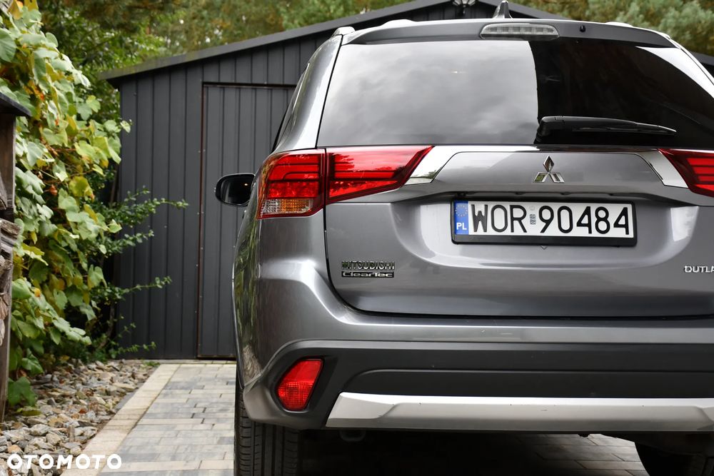 Mitsubishi Outlander - 21