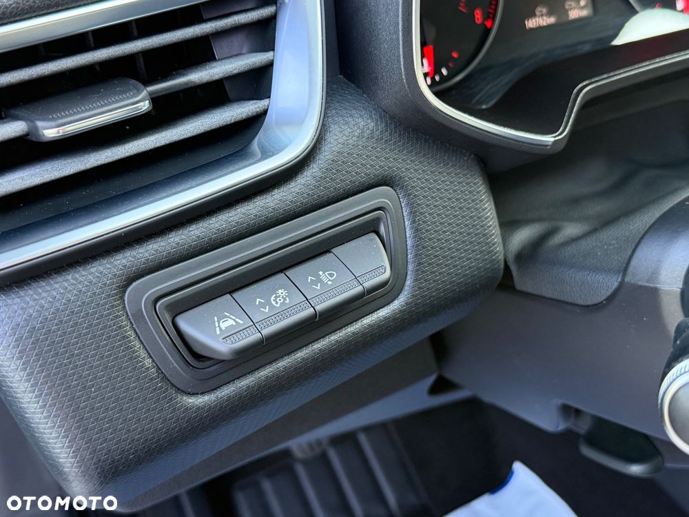 Renault Clio TCe 90 EVOLUTION - 25