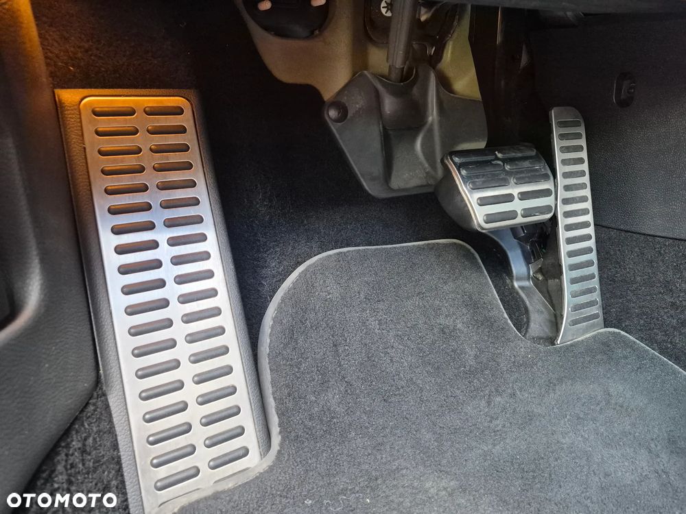 Volkswagen Golf 2.0 GTI DSG - 35