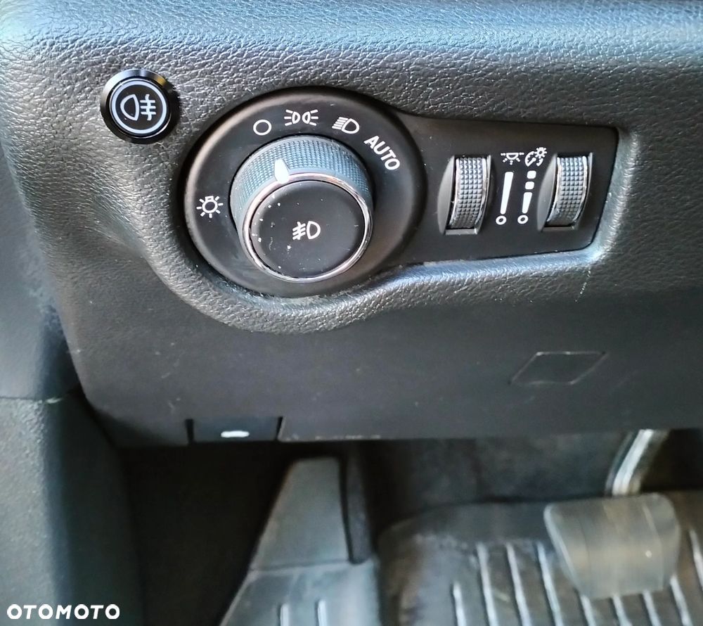 Chrysler Pacifica - 27