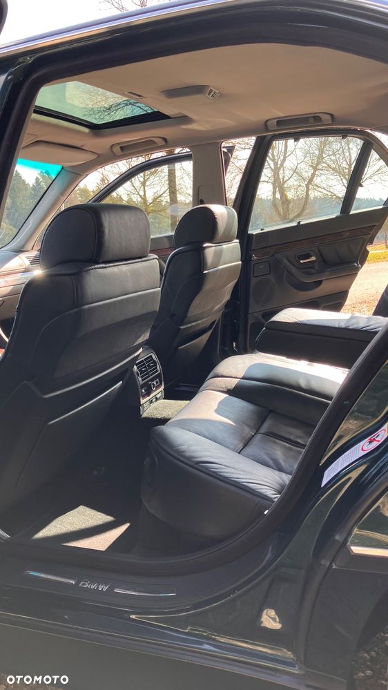 BMW Seria 7 - 17