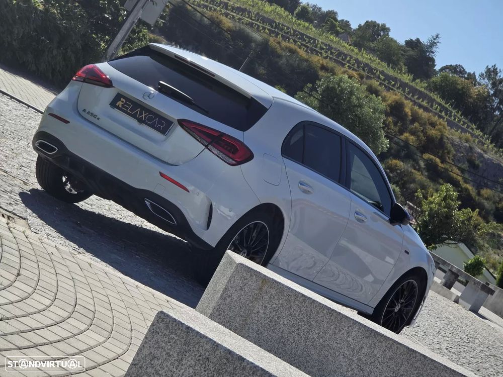 Mercedes-Benz A 250 e 8G-DCT AMG Line - 13